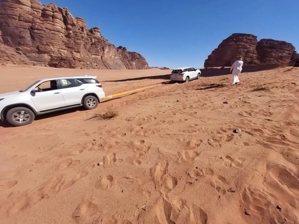 4x4 vehicle recovery exercise during off-road driver training in the Saudi Arabian desert