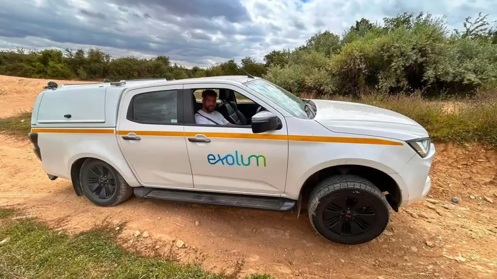     Exolum Isuzu D-Max demonstrating safe off-road driving techniques on uneven terrain during Lantra training